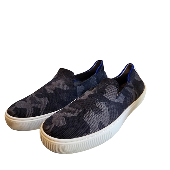 EUC Retired Rothys Original Slip On Sneaker in Grey Camouflage - Picture 1 of 8